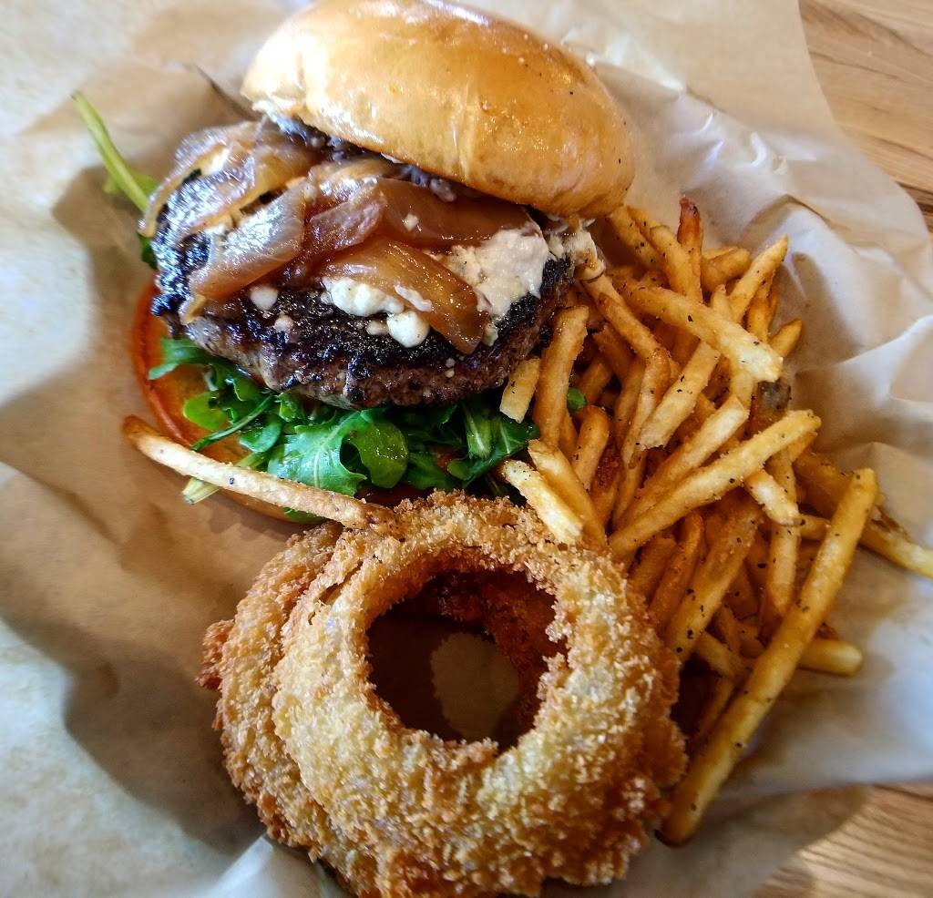 Grub Burger Bar | restaurant | Town Center, 4906 Town Center Pkwy #408, Jacksonville, FL 32246, USA | 9045622828 OR +1 904-562-2828