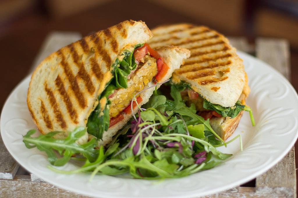 Miss Mollys Cafe & Pastry Shop | cafe | 9201 W Center St, Milwaukee, WI 53222, USA | 4142495665 OR +1 414-249-5665