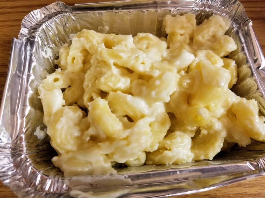 Sbarro | restaurant | 400 Mill Ave SE Suite 557, New Philadelphia, OH 44663, USA | 3303397943 OR +1 330-339-7943