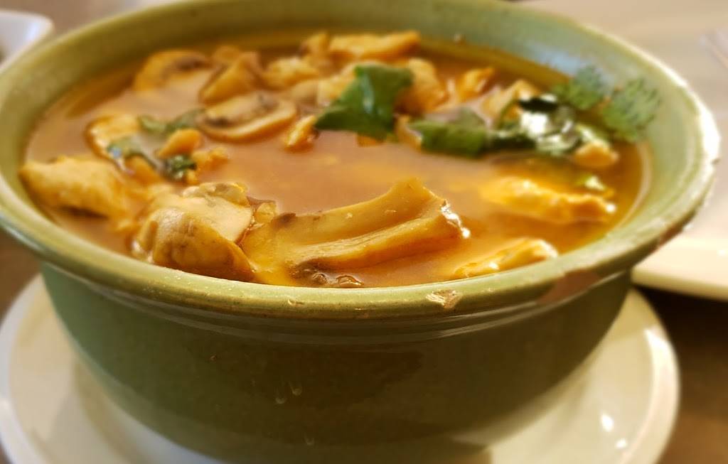 Phuket Thai Restaurant | restaurant | 901 N Pacific Coast Hwy #100, Redondo Beach, CA 90277, USA | 3103749598 OR +1 310-374-9598