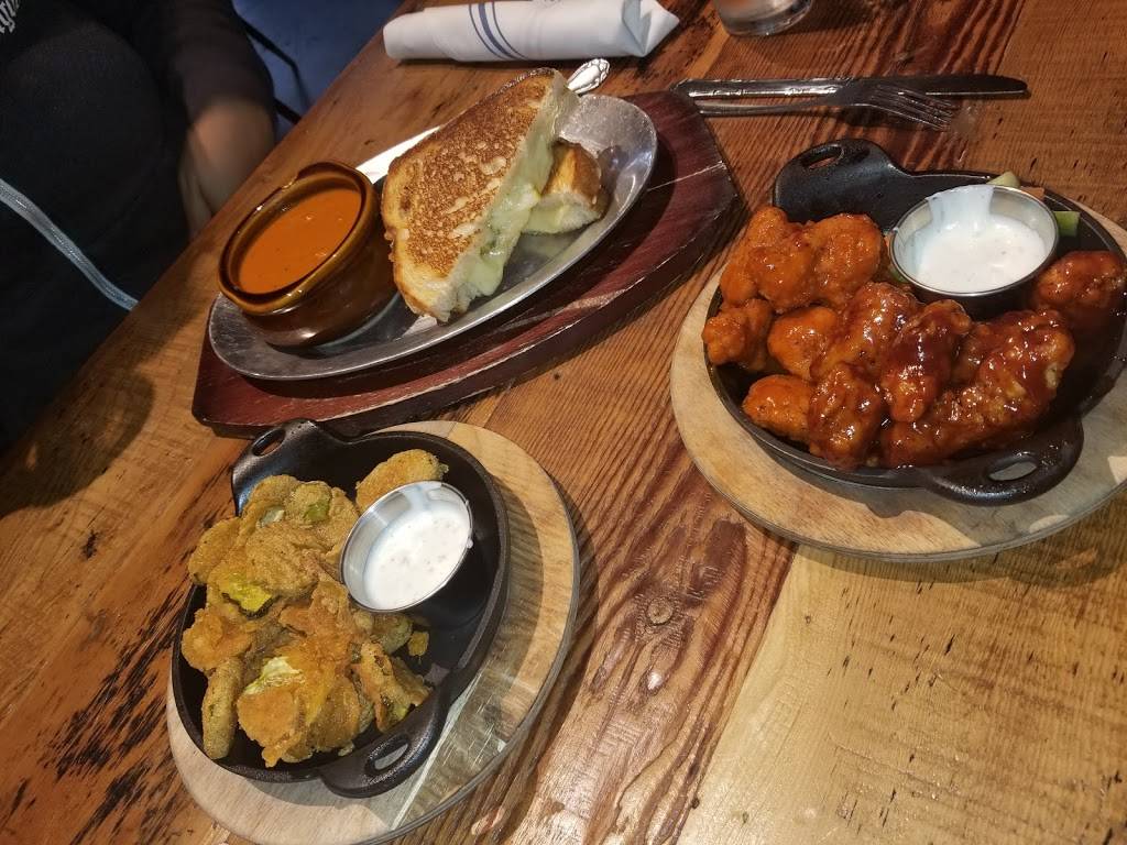 Rock & Reillys USC Village | restaurant | 3201 S Hoover St #1810, Los Angeles, CA 90007, USA | 2135365584 OR +1 213-536-5584