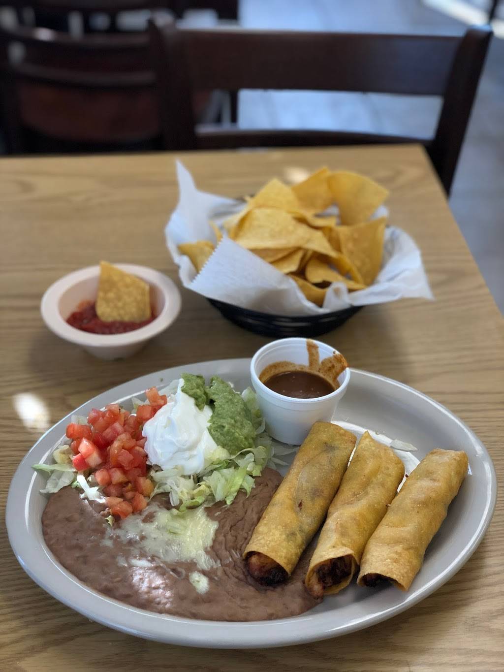 Los Avina | restaurant | 2008 NW 11th Dr, Chiefland, FL 32626, USA | 3524906006 OR +1 352-490-6006