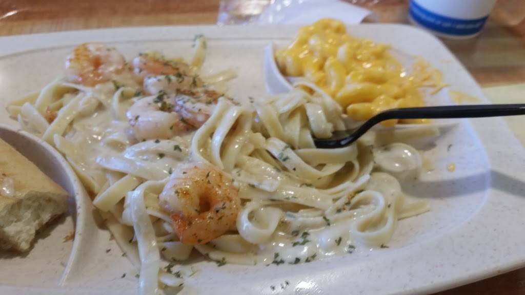 Captain Ds | restaurant | 2701 Broadway St, Anderson, IN 46012, USA | 7653564825 OR +1 765-356-4825