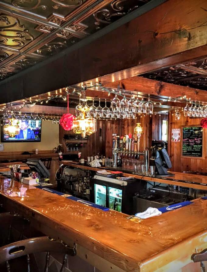 Ye Olde Spring Valley Tavern | restaurant | 1355 Station Ave, Bethlehem, PA 18015, USA | 4848513594 OR +1 484-851-3594