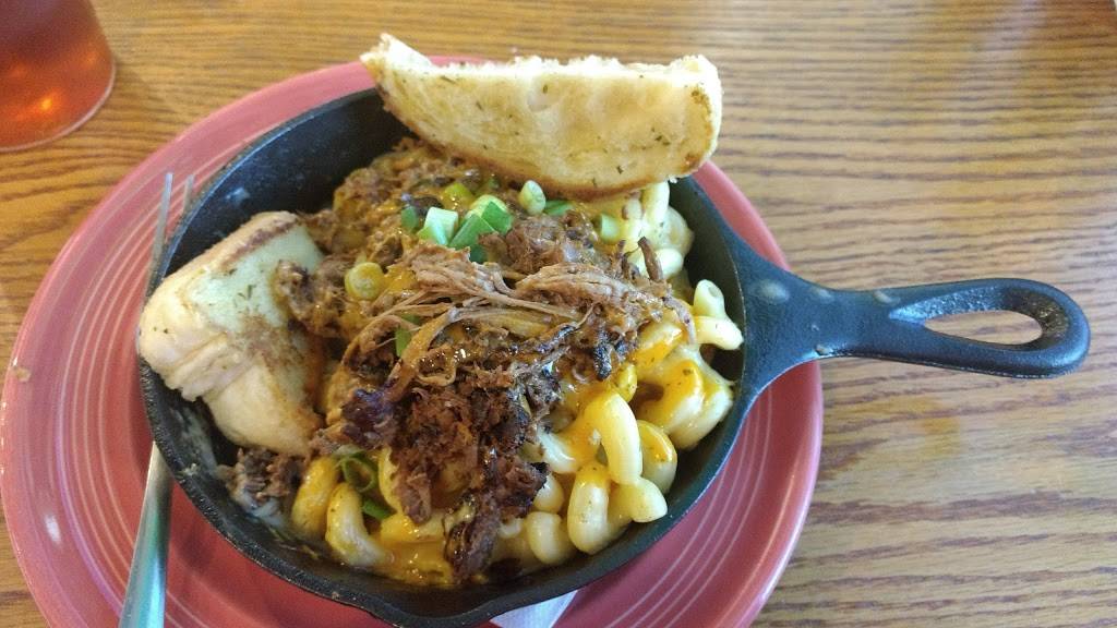 Quaker Steak & Lube | restaurant | 8025 Action Blvd, Florence, KY 41042, USA | 8592829464 OR +1 859-282-9464