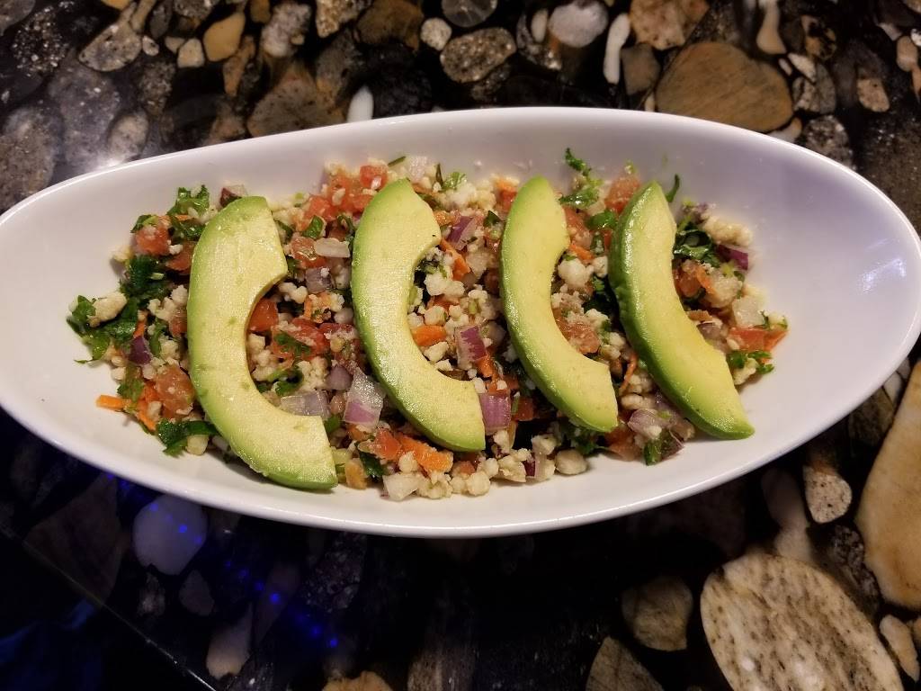 Mariscos Las Islitas | restaurant | 1301 Chamberlain Ave, Bakersfield, CA 93305, USA | 6613250051 OR +1 661-325-0051