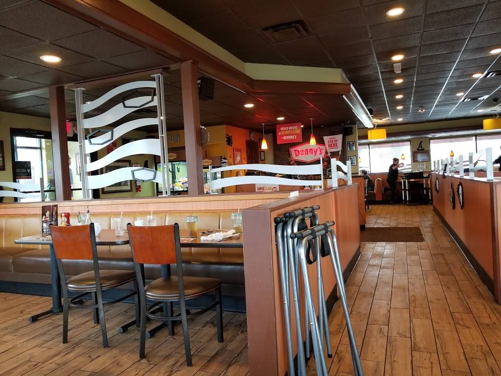 Dennys | restaurant | 1348 North, I-35, New Braunfels, TX 78130, USA | 8306291600 OR +1 830-629-1600