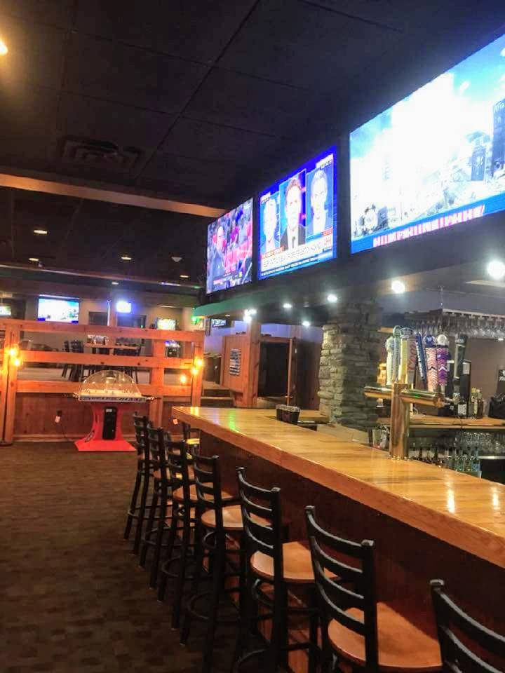 E.B. Gators Pub & Grill | restaurant | 1 Clyde Rd, Lyons, NY 14489, USA | 3156650001 OR +1 315-665-0001