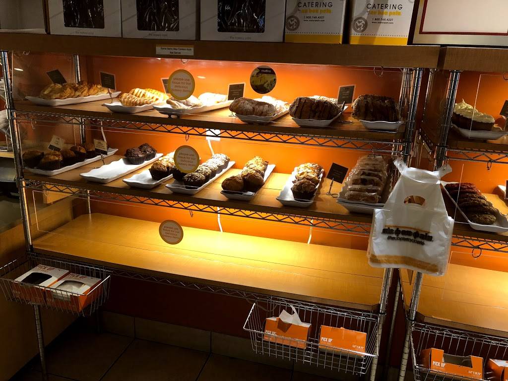 Au Bon Pain | cafe | 116 California Ave, Hempstead, NY 11549, USA | 5164636539 OR +1 516-463-6539