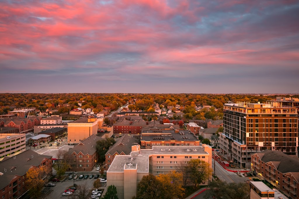Vue Rooftop | restaurant | 328 S Clinton St UNIT A, Iowa City, IA 52240, USA | 3195194650 OR +1 319-519-4650