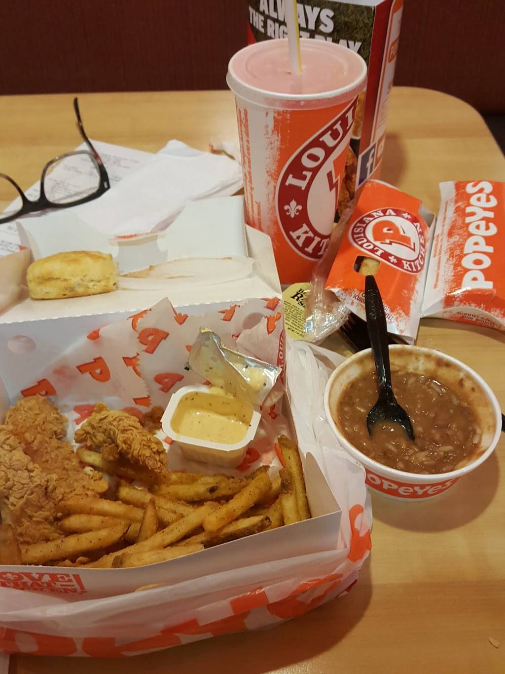 Popeyes Louisiana Kitchen | restaurant | 625 E Carmel Dr, Carmel, IN 46032, USA | 3178154604 OR +1 317-815-4604