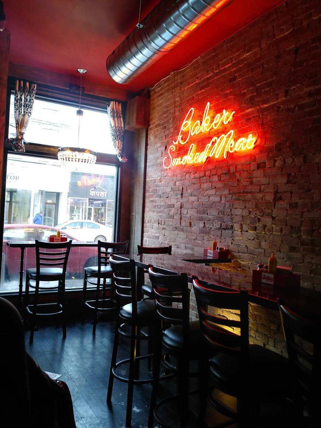 Baker Smoked Meat | restaurant | 157 Rue Richelieu, Saint-Jean-sur-Richelieu, QC J3B 6X7, Canada | 4503466226 OR +1 450-346-6226