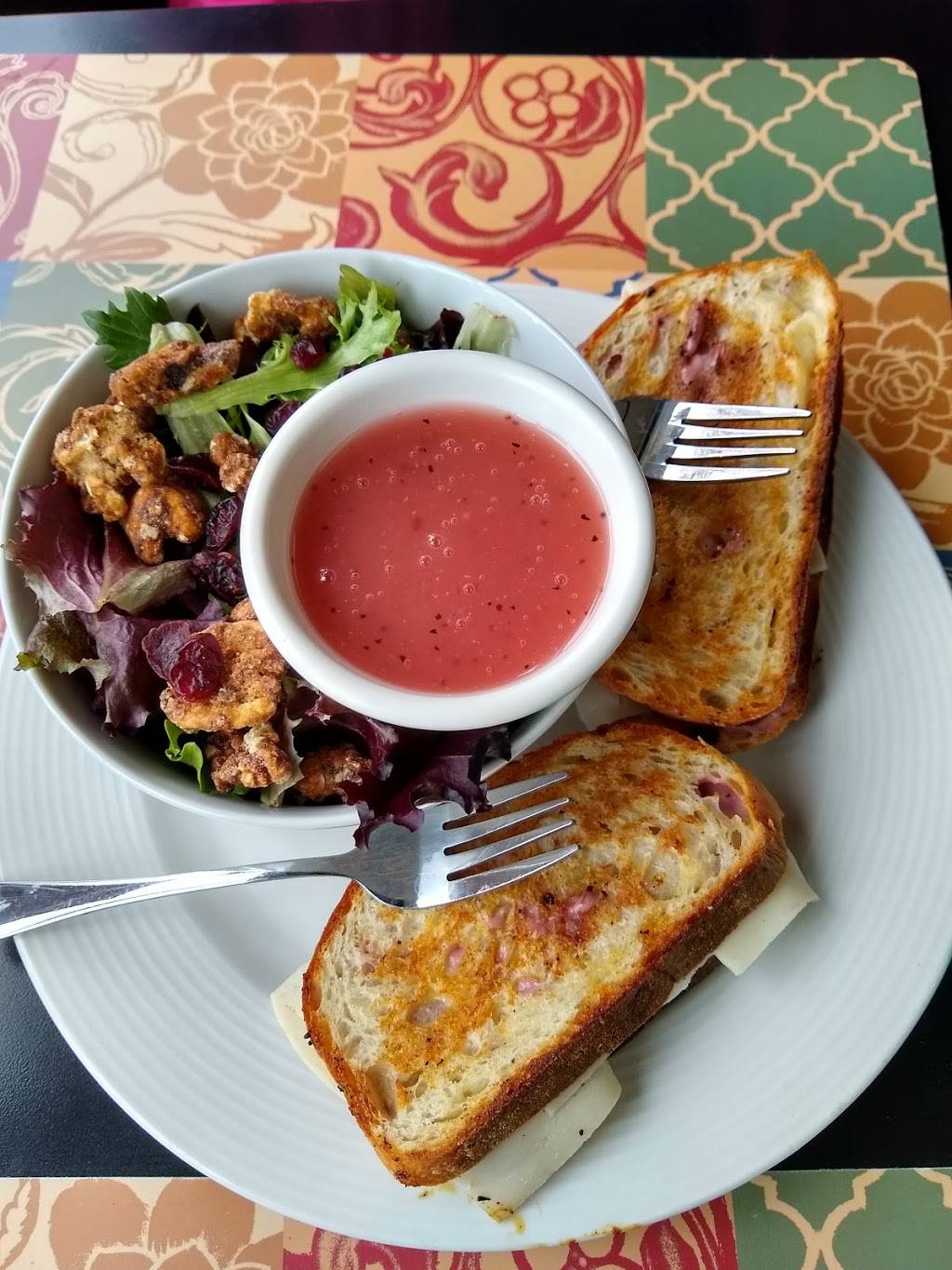 The French Hen | restaurant | 3810 Steilacoom Blvd SW, Lakewood, WA 98499, USA | 2533012814 OR +1 253-301-2814