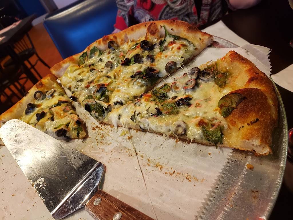 Pizza 2000 | restaurant | 7101 Cypress Lake Dr, Fort Myers, FL 33907, USA | 2394332344 OR +1 239-433-2344