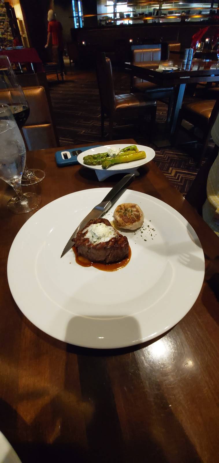 FIRE Steakhouse at Wind Creek Wetumpka | restaurant | 100 River Oaks Dr, Wetumpka, AL 36092, USA | 8669463360 OR +1 866-946-3360