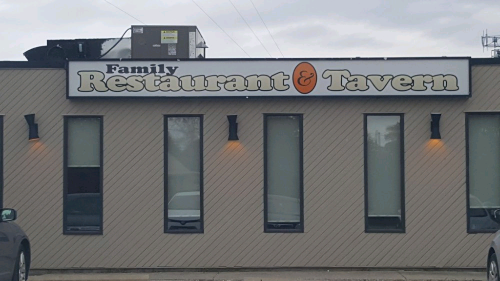 Town & Country Restaurant | restaurant | 683 Eramosa Rd, Guelph, ON N1E 5Z8, Canada | 5198235041 OR +1 519-823-5041