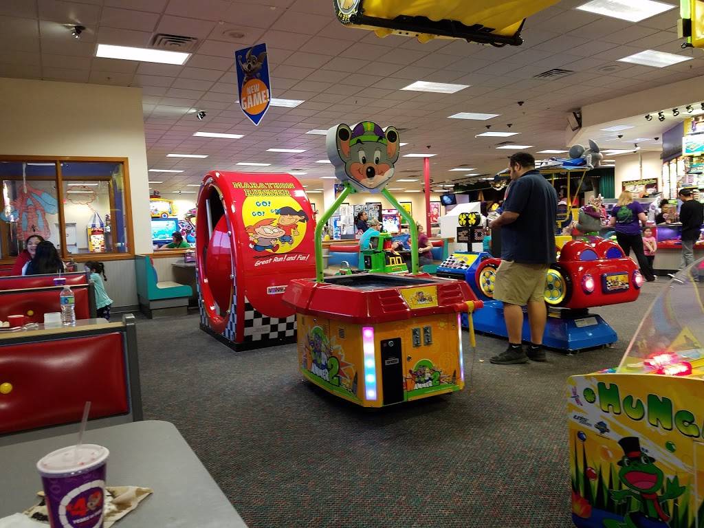 Chuck E. Cheese | restaurant | 2215 SW Wanamaker Rd, Topeka, KS 66614, USA | 7852727306 OR +1 785-272-7306