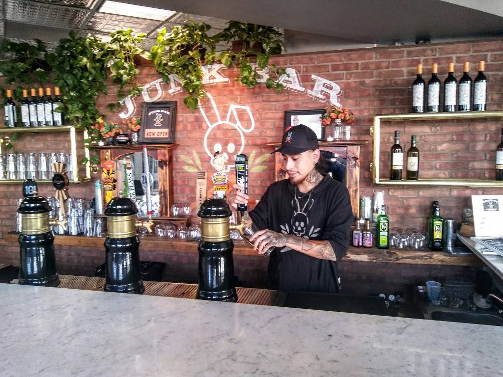 Healthy Junk | restaurant | 201 W Center Street Promenade B, Anaheim, CA 92805, USA | 7147725865 OR +1 714-772-5865