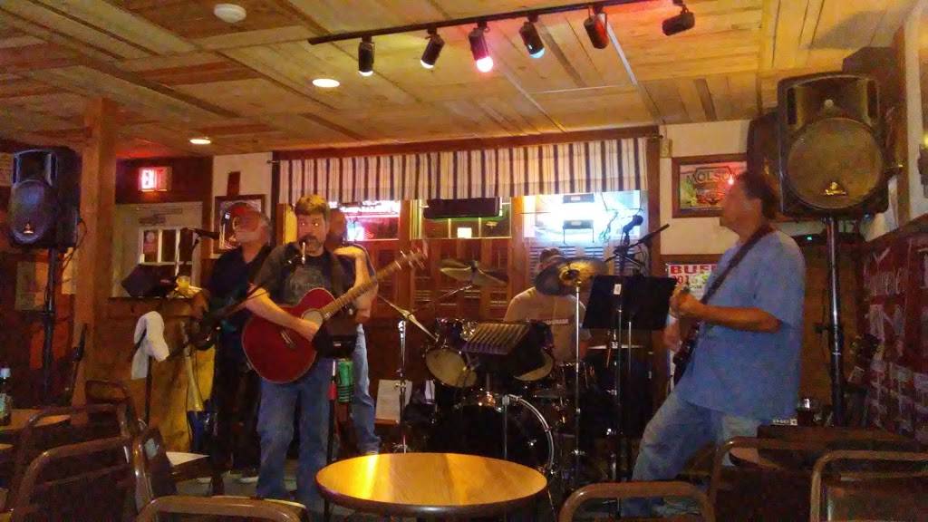 Village Restaurant & Pizza | restaurant | Rte 171 Woodstock Ave W, Woodstock, CT 06281, USA | 8609280230 OR +1 860-928-0230