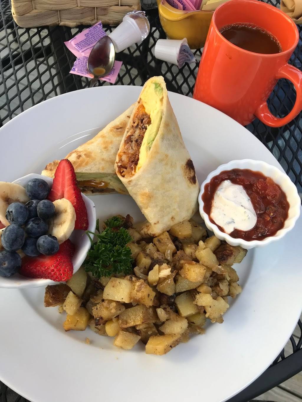 Flying Fish Cafe and Sushi Bar | restaurant | 300 Coastal Hwy, Fenwick Island, DE 19944, USA | 3025810217 OR +1 302-581-0217