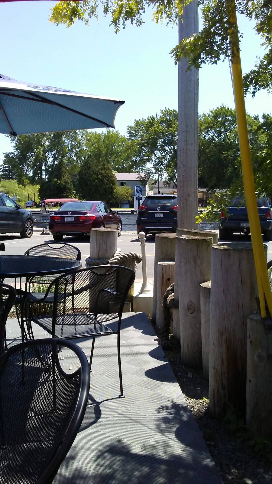 Crazy Clam | restaurant | 2392 Spencer Ave, Sylvan Beach, NY 13157, USA | 3157612526 OR +1 315-761-2526