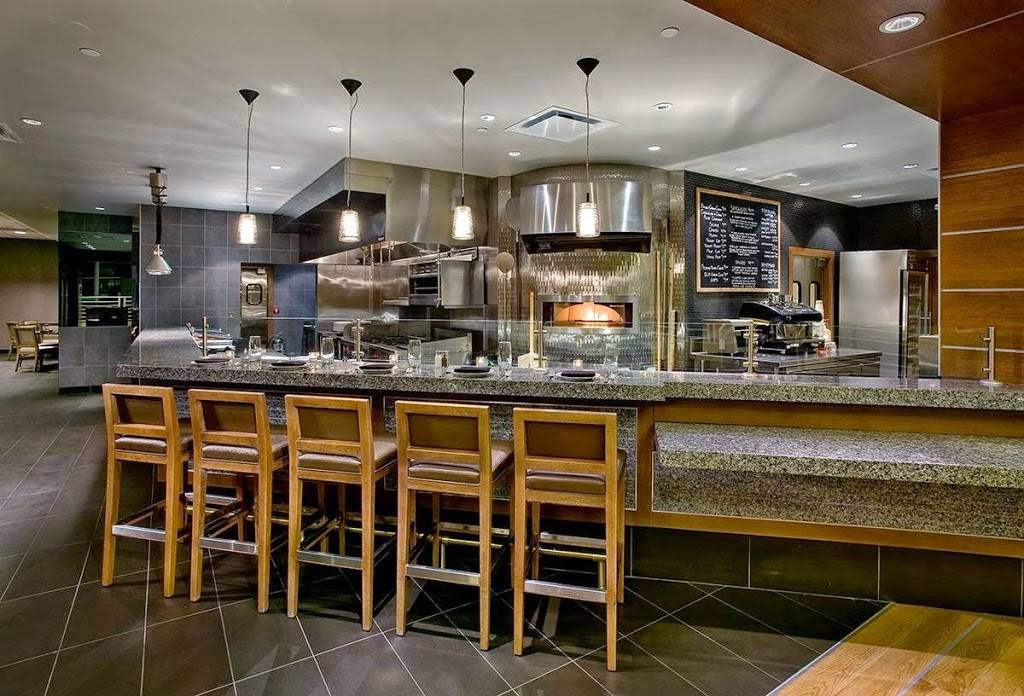 Chicago Fire Oven Restaurant | restaurant | 5440 N River Rd, Rosemont, IL 60018, USA | 8479283860 OR +1 847-928-3860