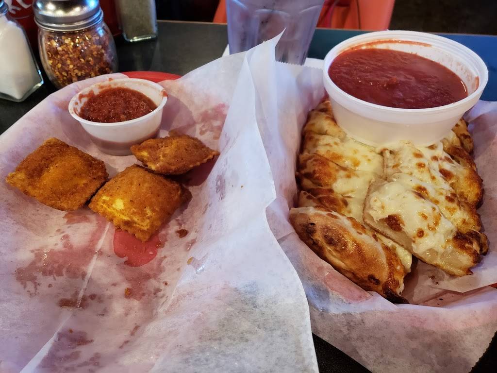 Varsity Sports Cafe & Roman Coin Pizza | meal delivery | 9735 Q St, Omaha, NE 68127, USA | 4023391944 OR +1 402-339-1944