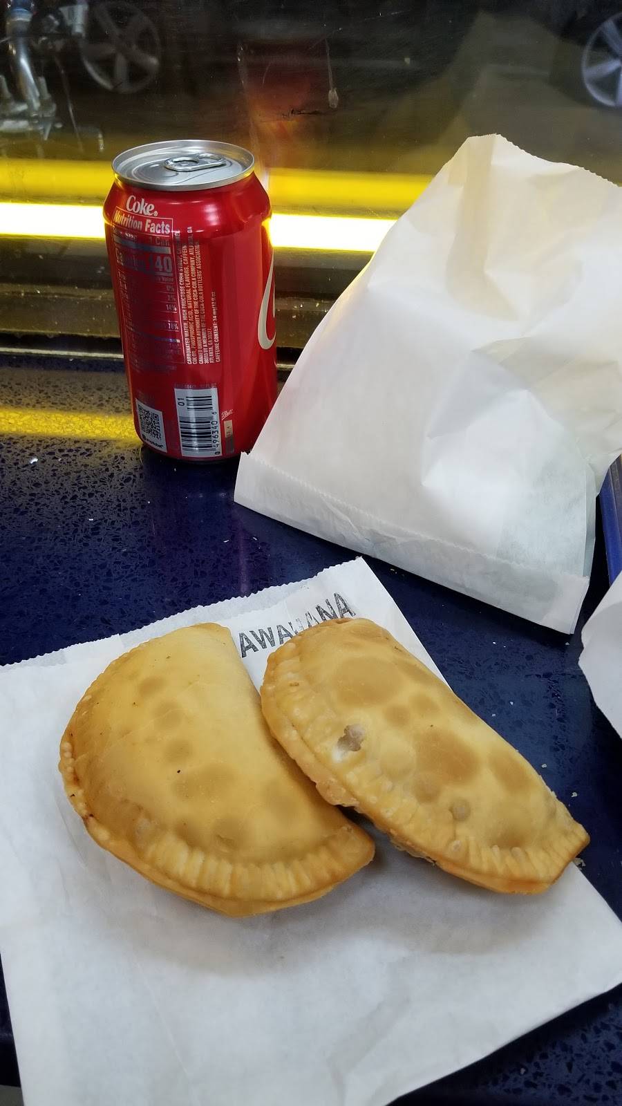 Mamas Empanadas | restaurant | 85-5 Northern Blvd, Jackson Heights, NY 11372, USA | 7185059937 OR +1 718-505-9937