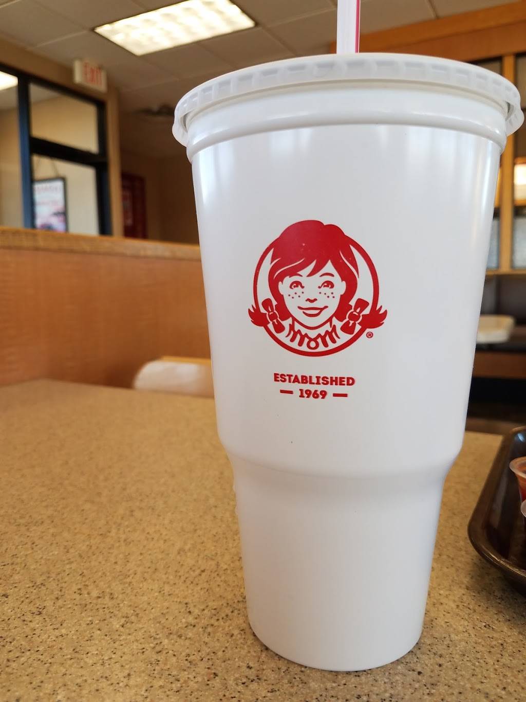 Wendys | restaurant | 1064 W Broadway, Monticello, IN 47960, USA | 5745830508 OR +1 574-583-0508