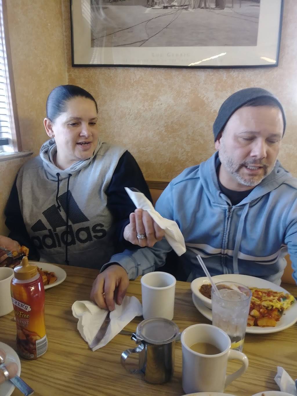 Chefs Diner | restaurant | 127 Jefferson St, Stamford, CT 06902, USA | 2033242433 OR +1 203-324-2433