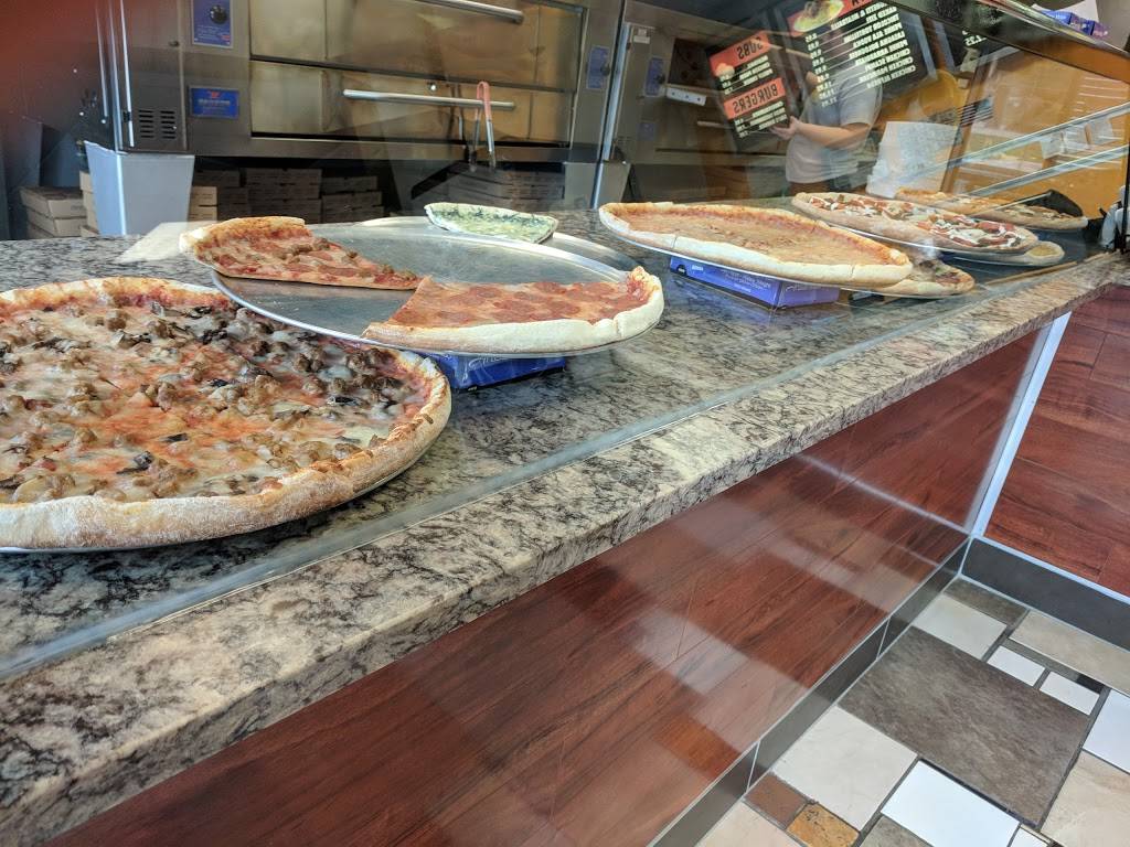 Sals Pizza | restaurant | 1211, 2555, New Pinery Rd, Portage, WI 53901, USA | 6087459955 OR +1 608-745-9955