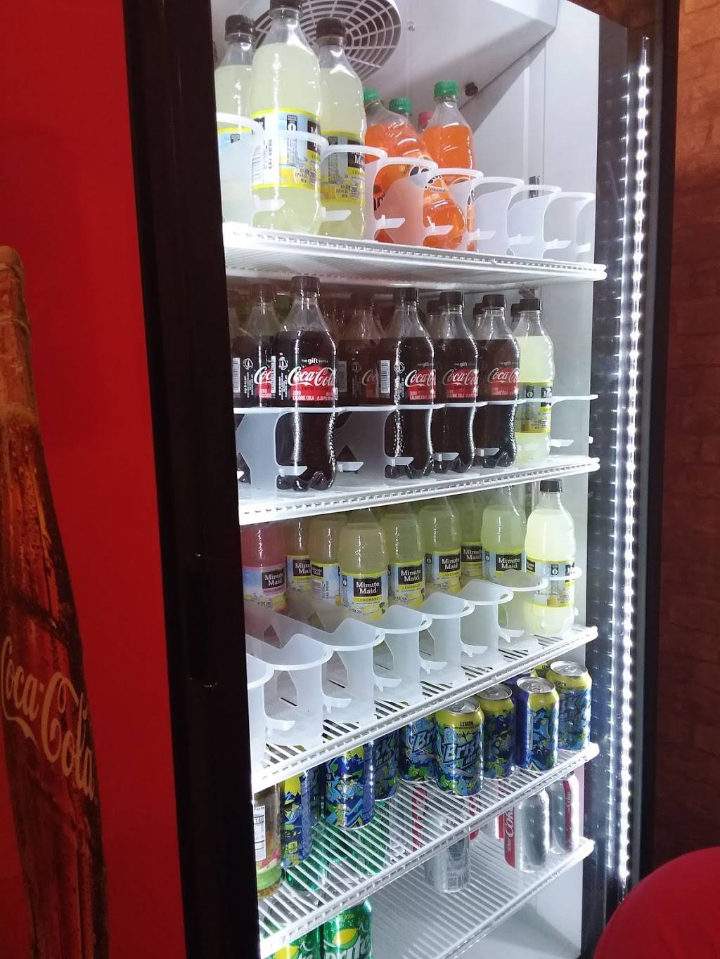 Rays Pizza | restaurant | 230 Montgomery Mall, North Wales, PA 19454, USA | 2153620200 OR +1 215-362-0200