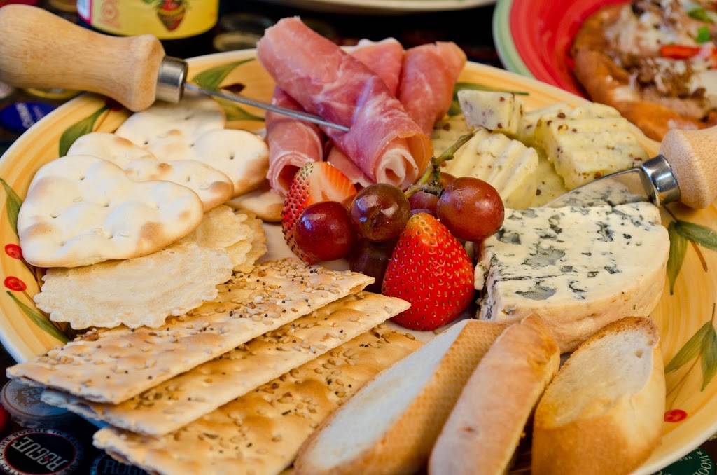 Kilted Mermaid | night club | 1937 Old Dixie Hwy, Vero Beach, FL 32960, USA | 7725695533 OR +1 772-569-5533