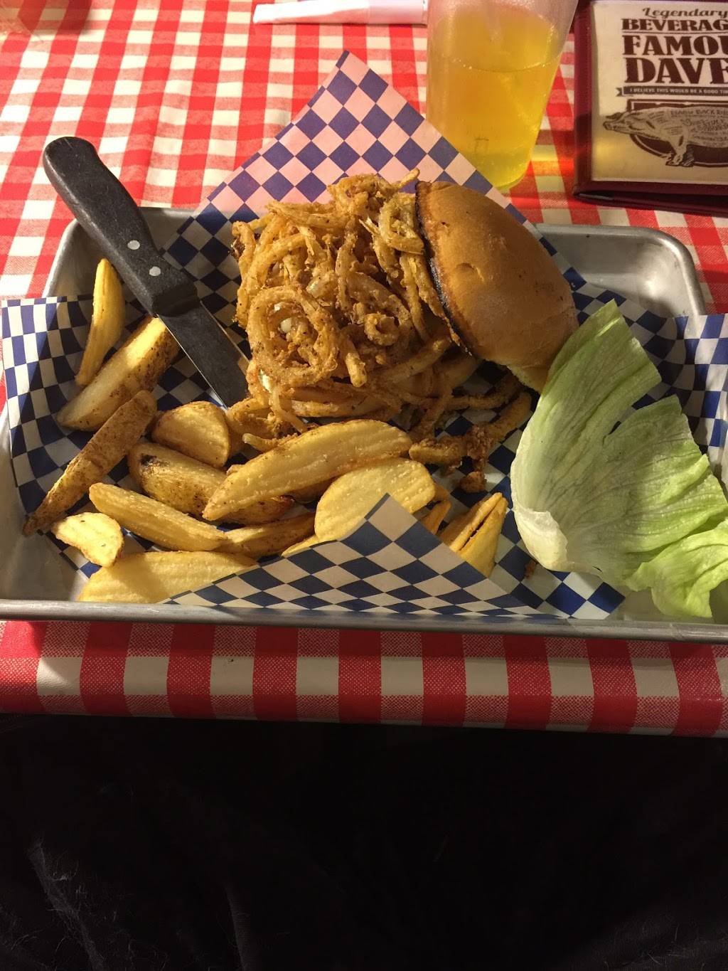 Famous Daves Bar-B-Que | restaurant | 4505 Canal Ave SW, Grandville, MI 49418, USA | 6163017711 OR +1 616-301-7711