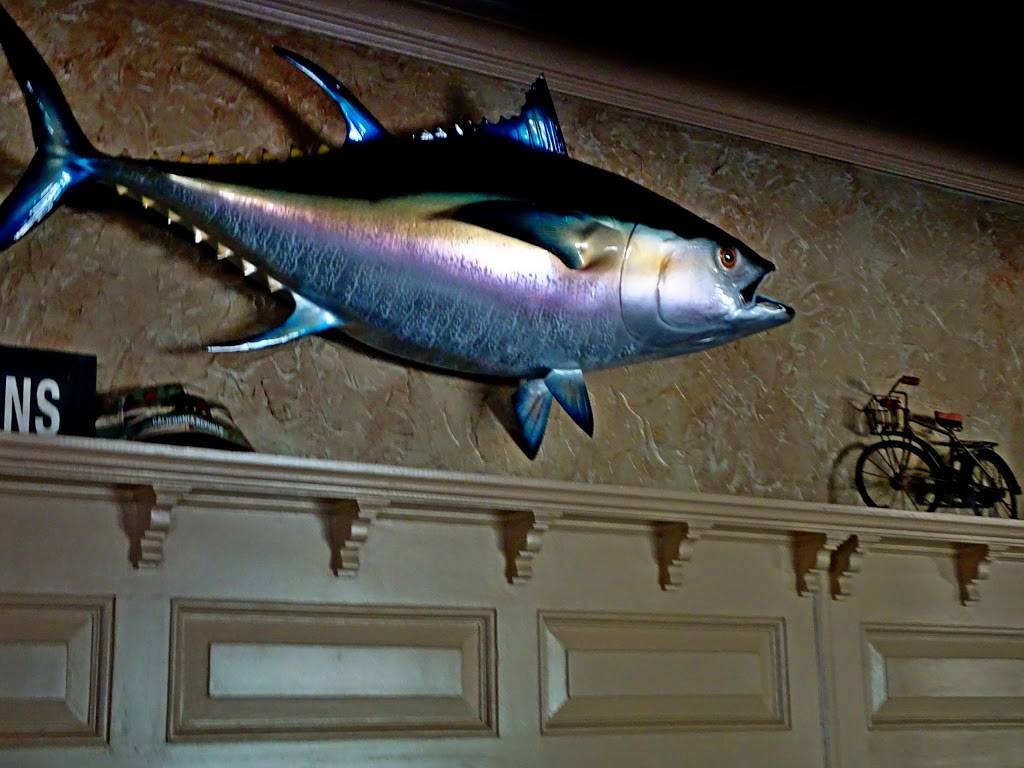 McGillicuddys Lakeside Taphouse | restaurant | 601 Main St, Loch Arbour, NJ 07711, USA | 7325315555 OR +1 732-531-5555