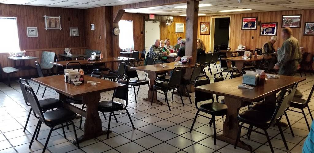 Lantern Pub Family Restaurant | restaurant | 607 E Main St, Ashley, IL 62808, USA | 6184852342 OR +1 618-485-2342