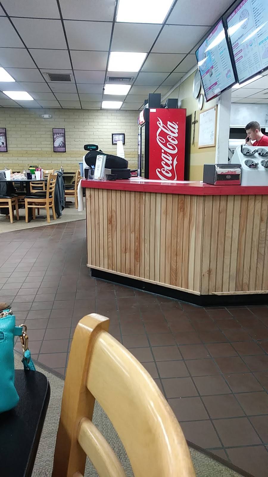 Gambinos Pizza | meal delivery | 1321 W Central Ave, El Dorado, KS 67042, USA | 3163228827 OR +1 316-322-8827