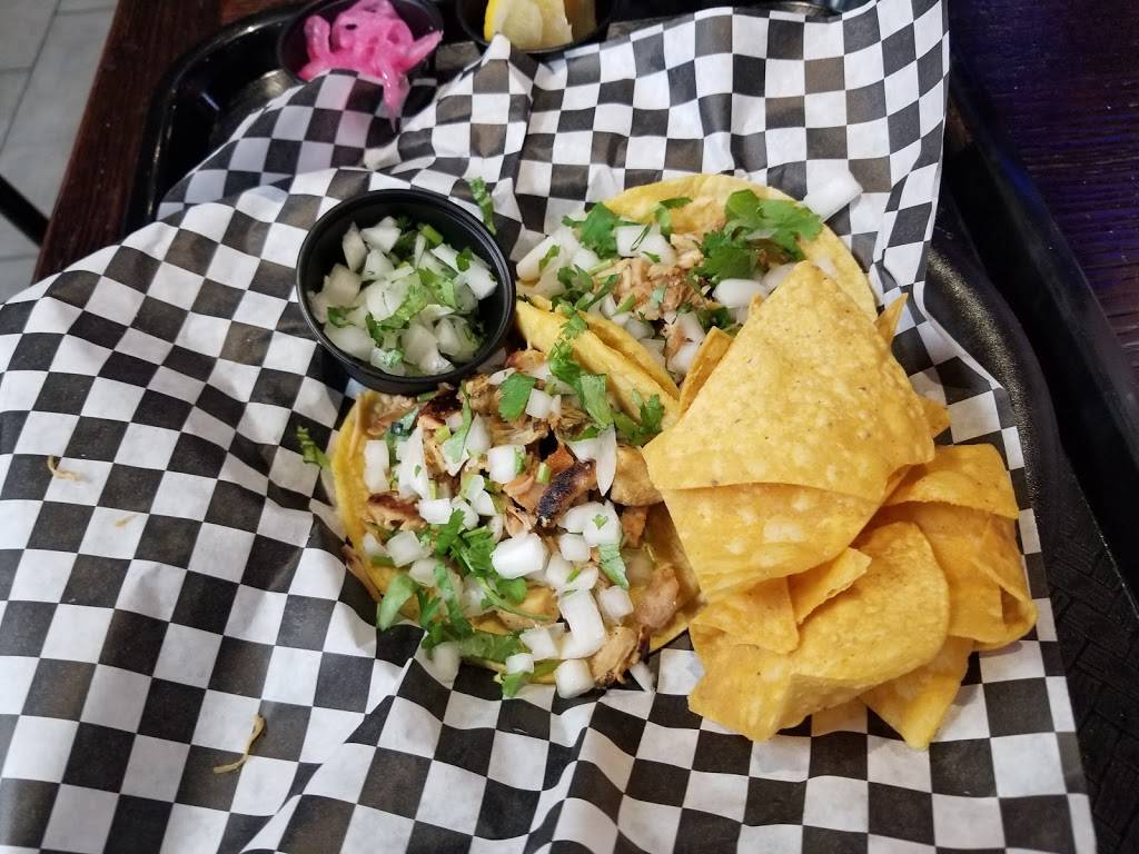 El Taco Buchon | restaurant | 2444 S Atlantic Blvd, Commerce, CA 90040, USA | 3233182888 OR +1 323-318-2888