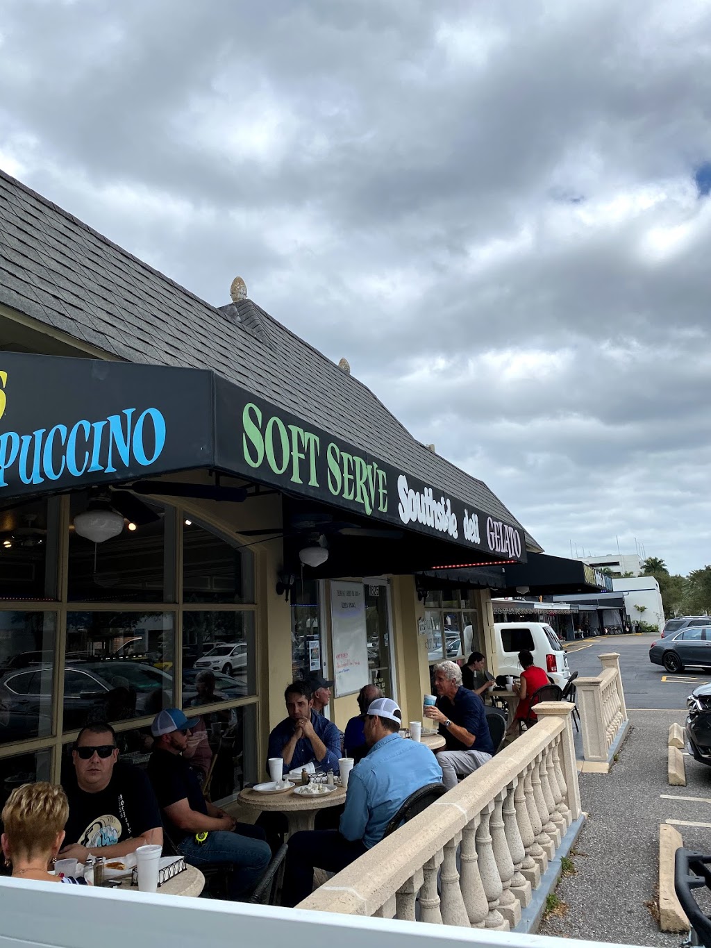 Southside Deli | restaurant | 1825 Hillview St, Sarasota, FL 34239, USA | 9413309302 OR +1 941-330-9302