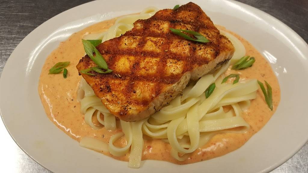 Franks Place On Market | restaurant | 549 W Market St, Akron, OH 44303, USA | 3303768307 OR +1 330-376-8307