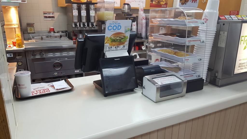 Wendys | restaurant | 1470 Old Bridge Rd, Woodbridge, VA 22192, USA | 7034901712 OR +1 703-490-1712