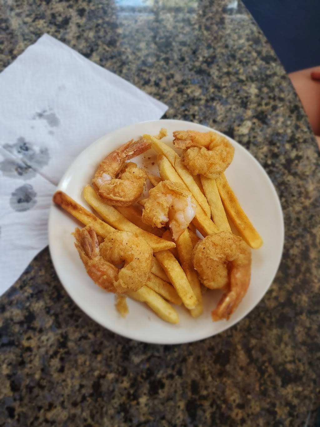 Lost Lagoon Wings and Grill | restaurant | 2004 N Dixie Fwy, New Smyrna Beach, FL 32168, USA | 3863663360 OR +1 386-366-3360