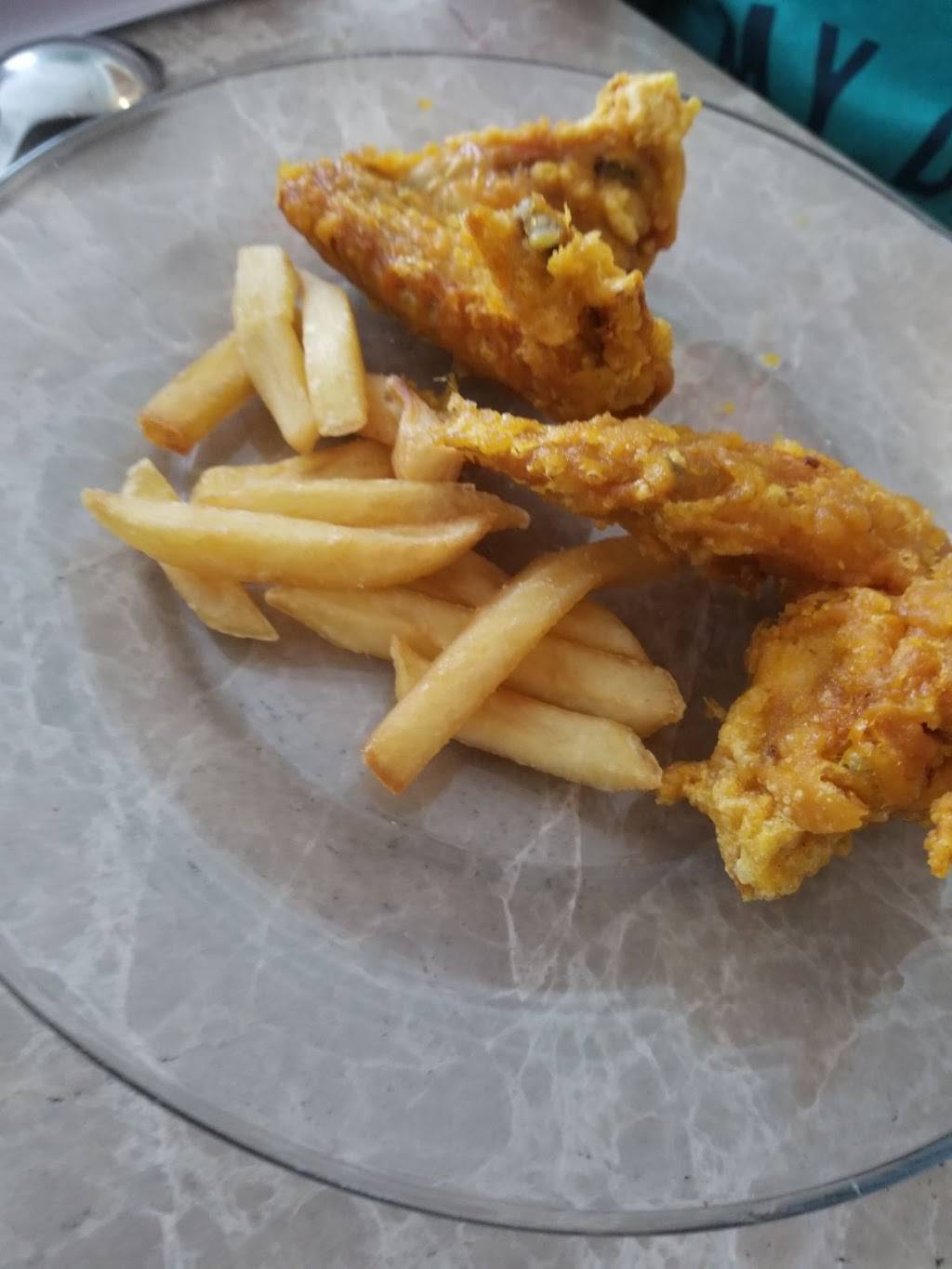 Freddies Cafe | restaurant | 569 Berkley Rd, Auburndale, FL 33823, USA | 8639678940 OR +1 863-967-8940