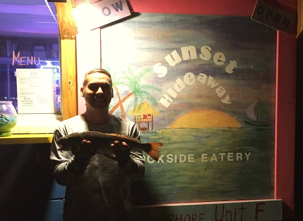 Sunset Hideaway Ingleside on the Bay | restaurant | 84 Bayshore Dr, Ingleside, TX 78362, USA | 3612384071 OR +1 361-238-4071