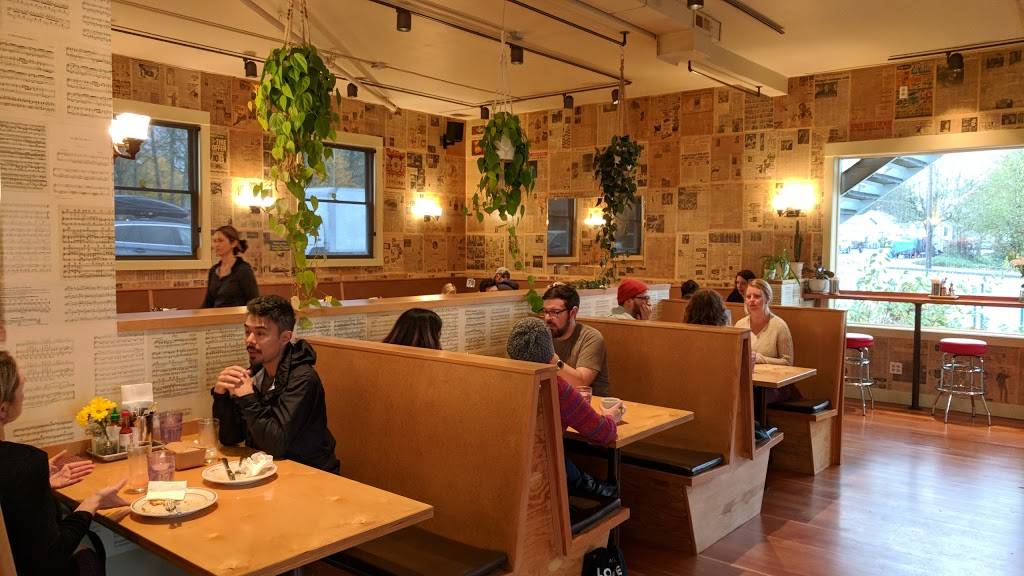 Beeswing Restaurant | restaurant | 4318 NE Cully Blvd, Portland, OR 97218, USA | 5034777318 OR +1 503-477-7318