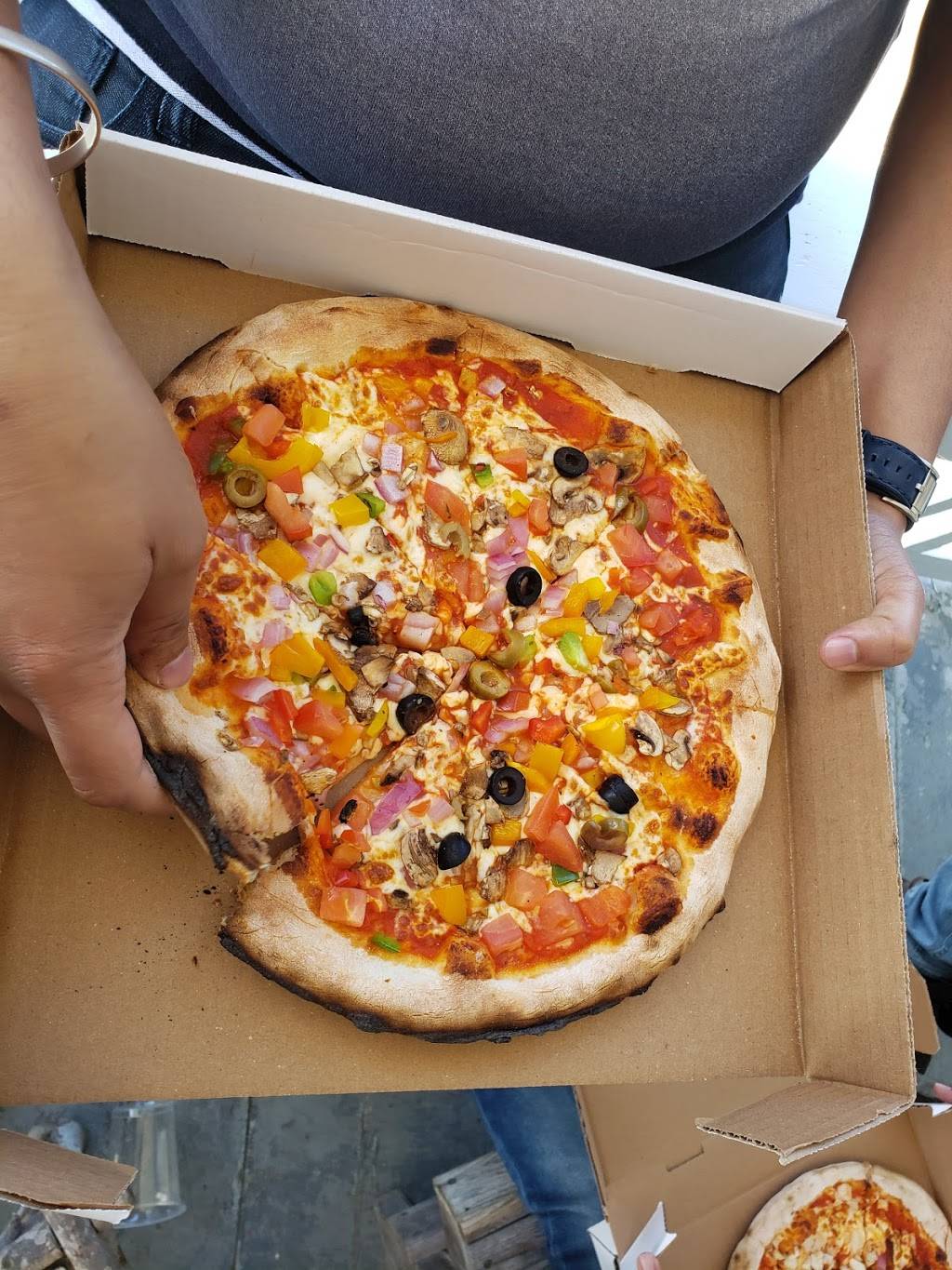 Pizza Delight | restaurant | 329 Main St, Sauble Beach, ON N0H 2G0, Canada | 5194221175 OR +1 519-422-1175