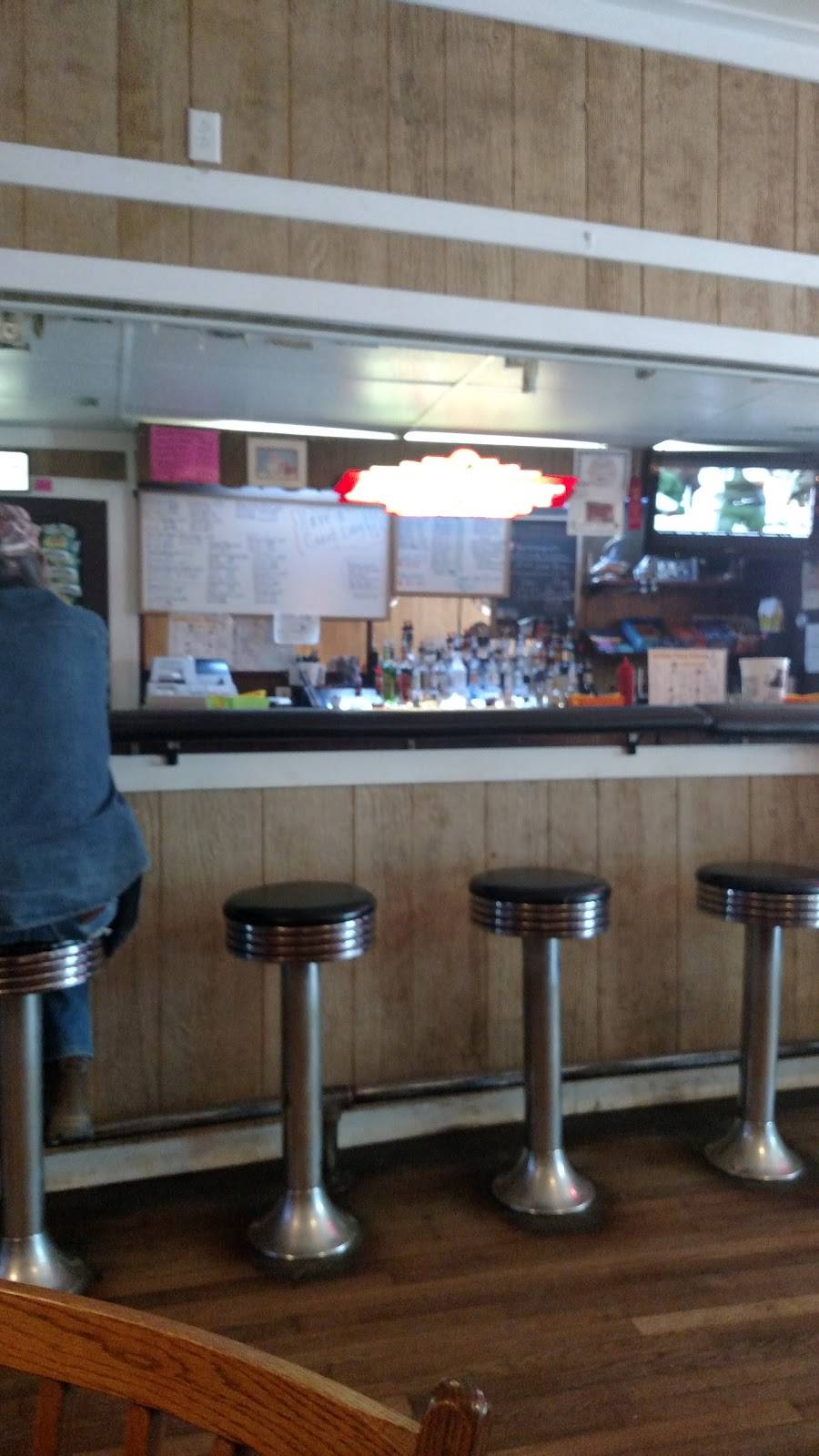 Golden Plaza | restaurant | 135 S Main St, Belle Valley, OH 43717, USA | 7407329941 OR +1 740-732-9941