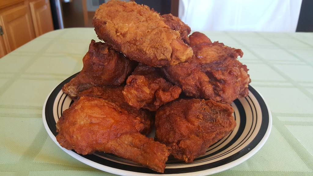 Guss World Famous Fried Chicken | restaurant | 4101 3rd Ave, Detroit, MI 48201, USA | 3138180324 OR +1 313-818-0324