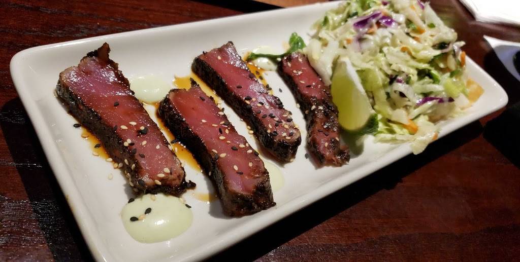 Houlihans | restaurant | 65 NJ-4, Paramus, NJ 07652, USA | 2012918850 OR +1 201-291-8850