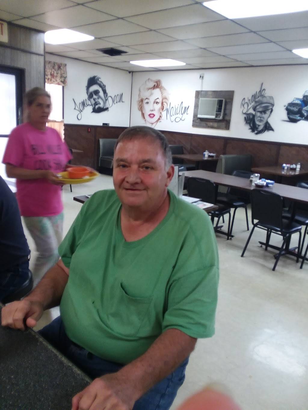 Bill Willies Cook Shack | restaurant | 624 W Main St, Washingtonville, OH 44490, USA | 3304279905 OR +1 330-427-9905